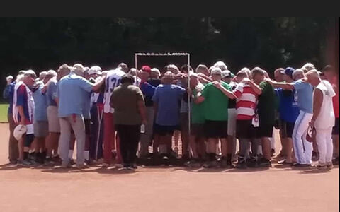 praying after tourament